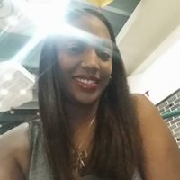 Stephanie Olivares Photo 3