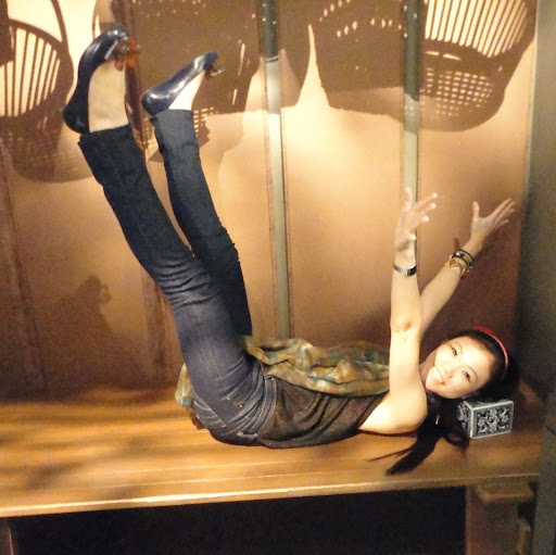 Victoria Lim Photo 16