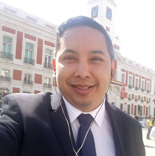 Elias Espino Photo 10