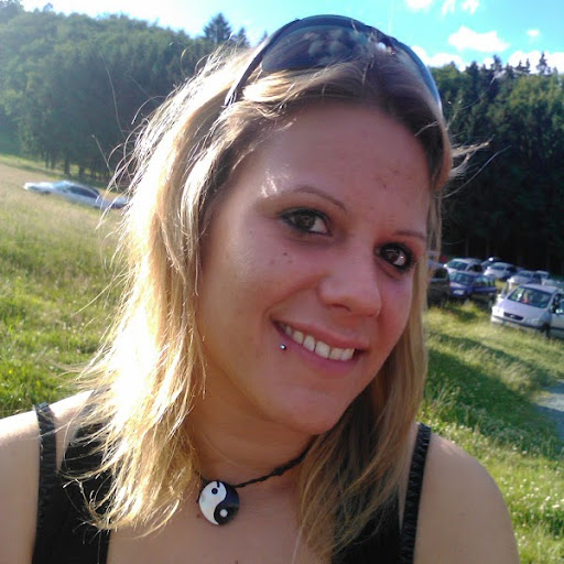 Sarah Stang Photo 12