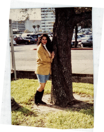 Teresa Cisneros Photo 17