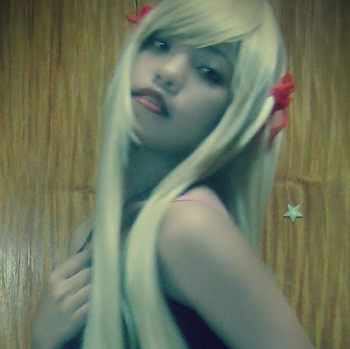 Maria Vives Photo 17