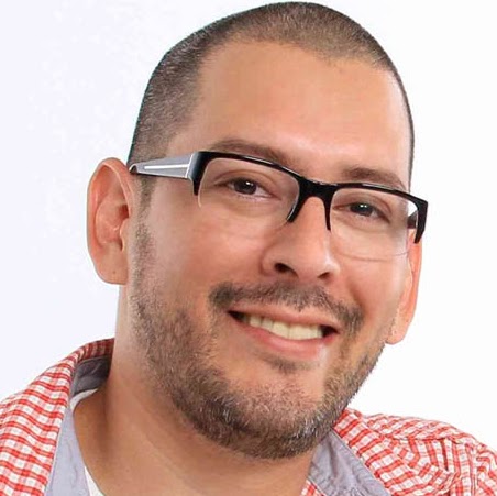 Victor Flores Photo 11