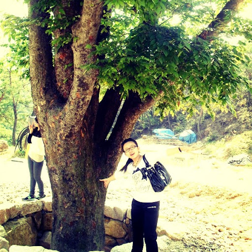 Yun Gao Photo 14