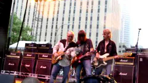 Keith Travers Photo 13