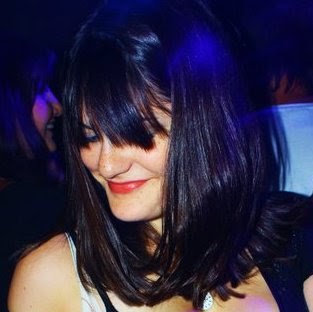 Sarah Haines Photo 10