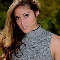 Carly Farish Photo 1