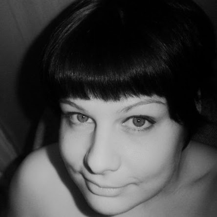 Julie Duffy Photo 15