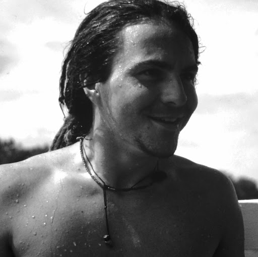 Diego Jones Photo 14