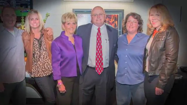 Bruce Landon Photo 26