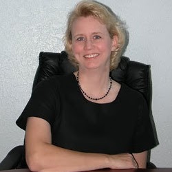 Melinda Silk Photo 2