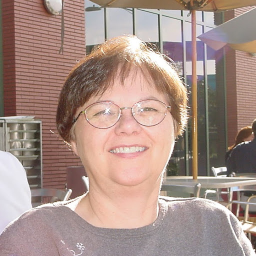 Charlotte Nelson Photo 9
