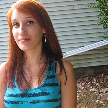 Alyssa Schneider Photo 10