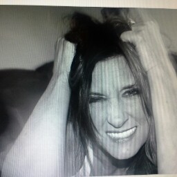 Stephanie Flanagan Photo 13