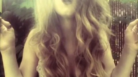 Sara Jackson Photo 32