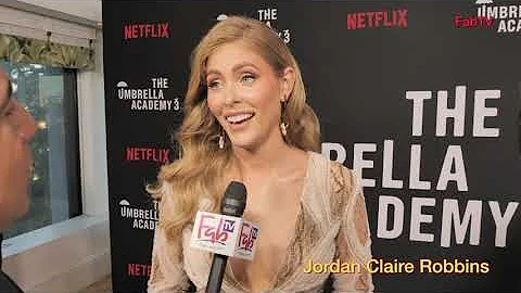 Claire Robbins Photo 22