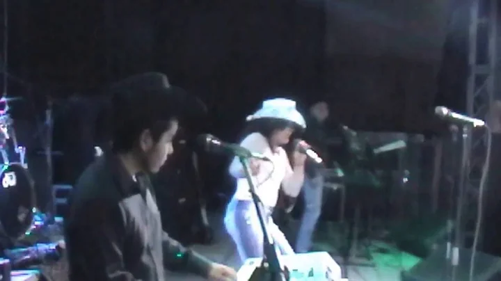 Ely Ramirez Photo 32