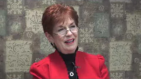 Maureen Hay Photo 14