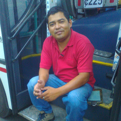 Lester Ramirez Photo 10