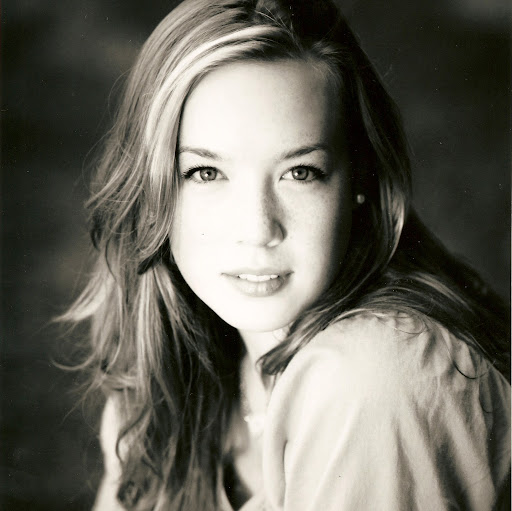 Hailey Roberts Photo 11
