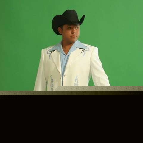 Erik Vazquez Photo 10
