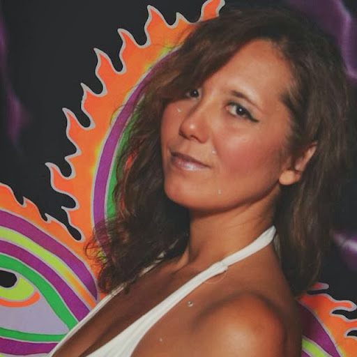 Michele Rooney Photo 10