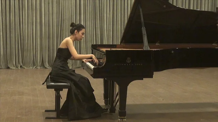 Xiaohui Zhou Photo 12