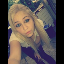 Stephanie Gerber Photo 14