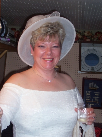 Melanie Irwin Photo 11