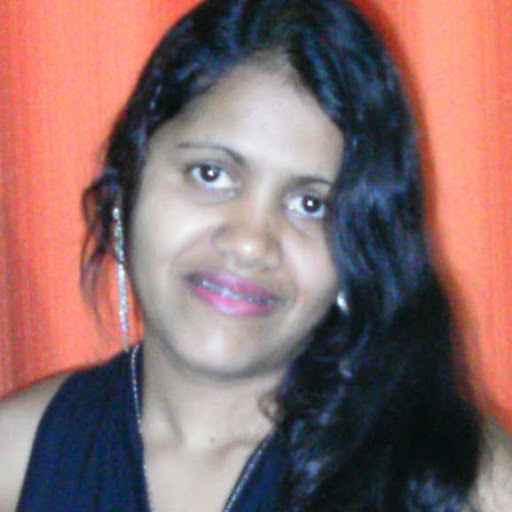 Anna Gomes Photo 16