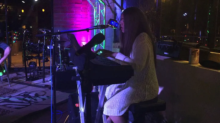 Sarah Quiroz Photo 23