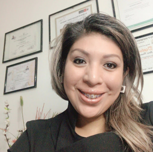 Janet Vela Photo 11