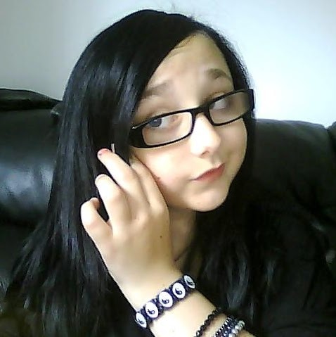 Sophie Rutherford Photo 10