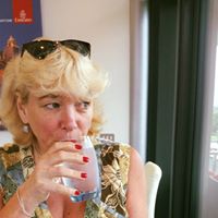 Leah Wallace Photo 5