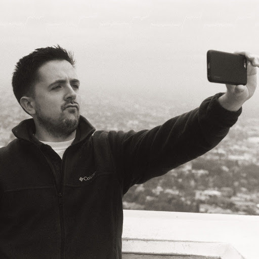 Gregory Compton Photo 2