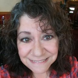 Renee Tennant Photo 9