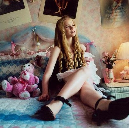 Eliza Smith Photo 10