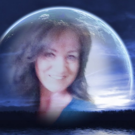 Maria Moore Photo 10