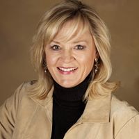 Mary Weir Photo 7