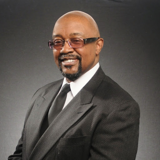 Cedric Thornton Photo 1