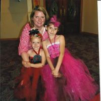 Angie Mcneal Photo 6