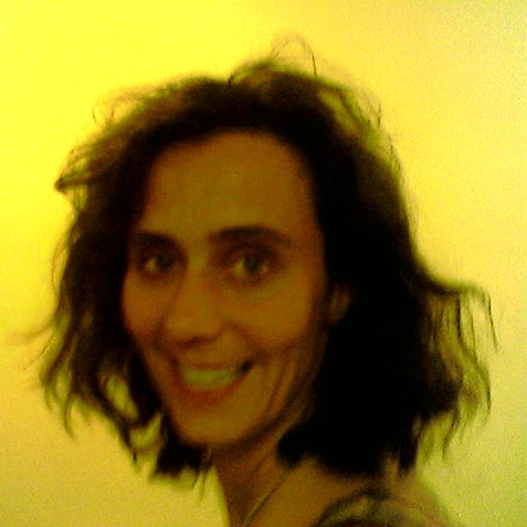Eva Rowe Photo 8