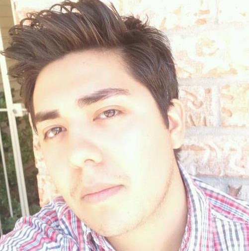 Josh Moreno Photo 13