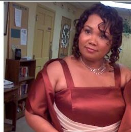 Paula Holmes Photo 11