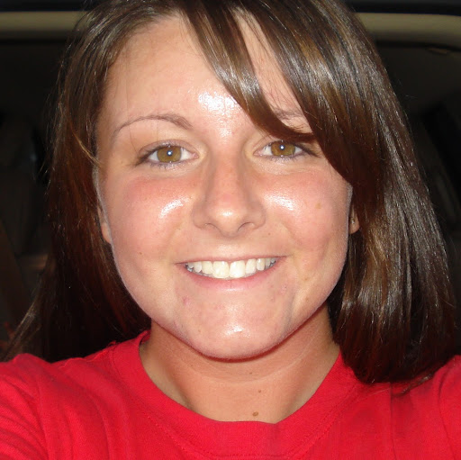 Danielle Middleton Photo 14
