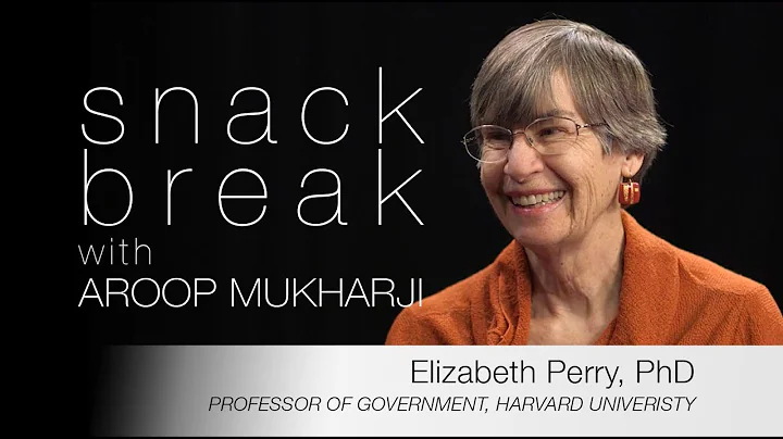 Elizabeth Perry Photo 47