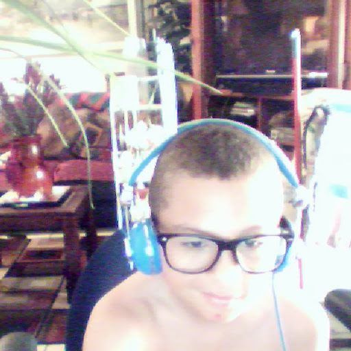 Rey Castillo Photo 10