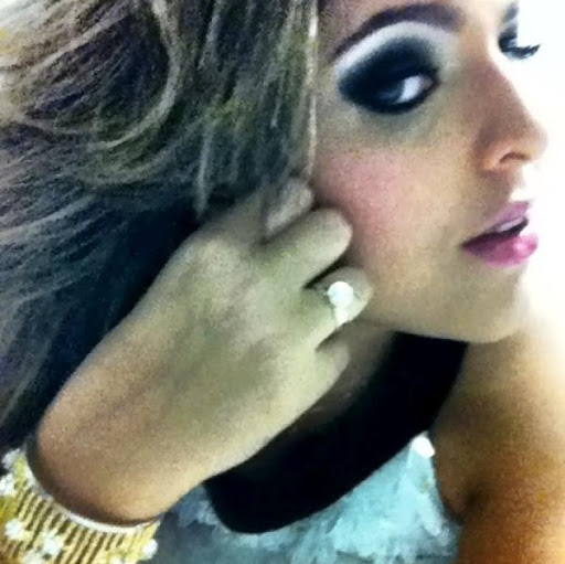 Nicole Teixeira Photo 13