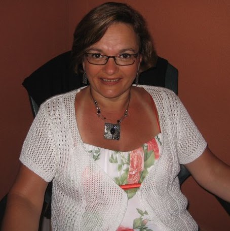 Michelle Perron Photo 12