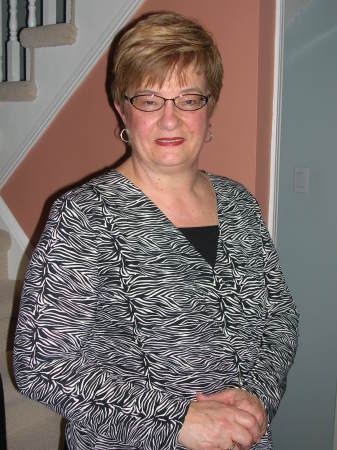 Betty Anderson Photo 19